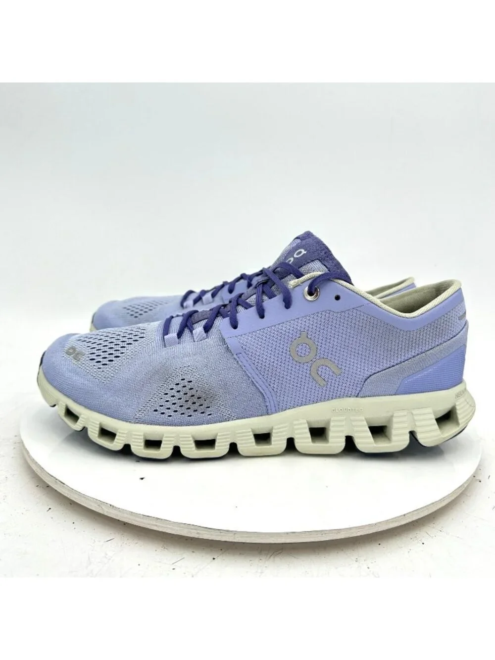 On Cloud X Swiss Engineering Women Size 10.5 Lavender Ice Running Shoes